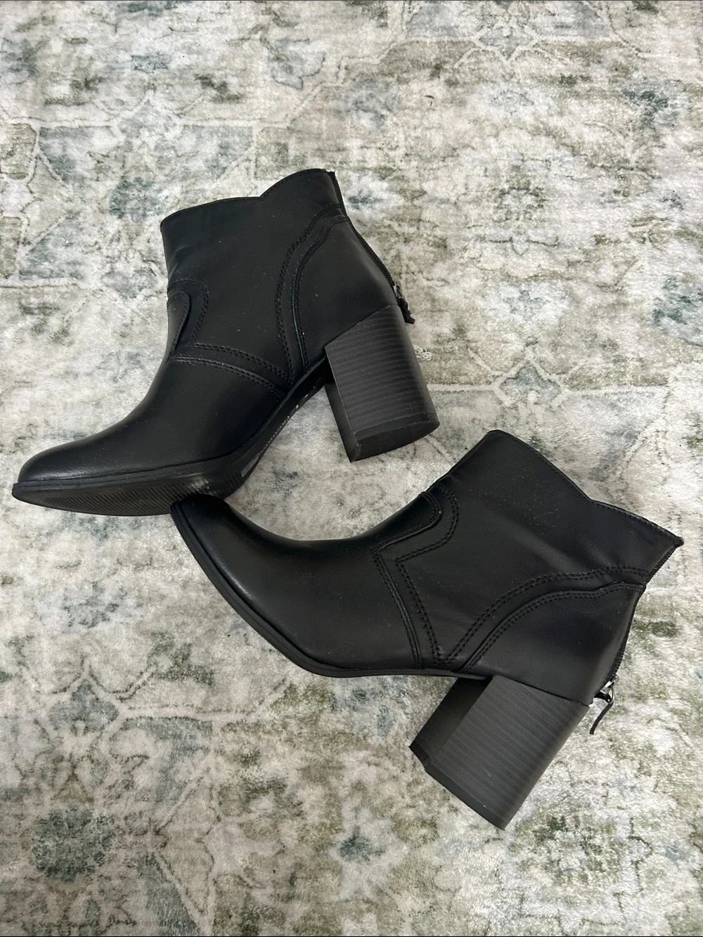 CL by Laundry Black Block Heel Ankle Booties Size 8.5 Side Zip